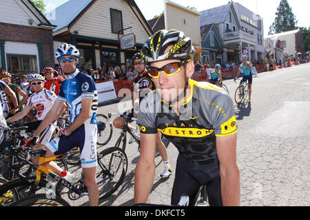 21. Juni 2009 - Nevada City, Kalifornien, USA - LANCE ARMSTRONG zeigte beeindruckenden Tour de France-Form in einer dominierenden Sieg bei der hügeligen Nevada City Classic... Armstrong soll der Tour de France am 4. Juli in Monaco beginnen. (Kredit-Bild: © Wil Matthews/ZUMA Press) Stockfoto