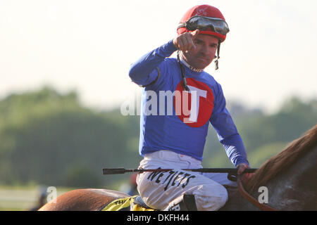 6. Juni 2009 - Elmont, New York, USA - #4 SUMMER BIRD geritten von KENT DESORMEAUX 141. laufendem die Belmont Stakes in Belmont Park, NY Elmont gewinnt.  (Kredit-Bild: © Anthony Gruppuso/Southcreek Global/ZUMA Press) Stockfoto