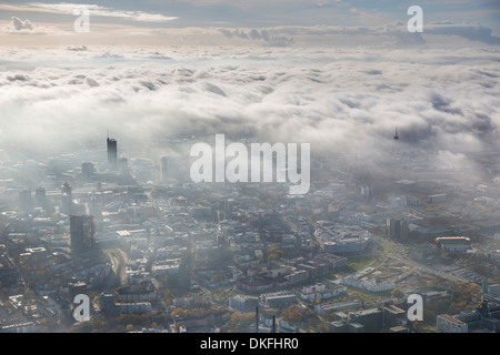 Wolken über der Innenstadt von Essen, Luftaufnahme, Essen, Ruhrgebiet, Nordrhein-Westfalen, Deutschland Stockfoto