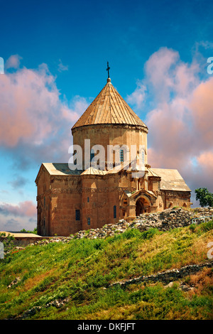 Armenisch-orthodoxe Kathedrale des Heiligen Kreuzes, 10. Jahrhundert, Akdamar Insel, Van See, Türkei Stockfoto