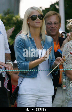 1. Juli 2009 - Washington, District Of Columbia, USA - ELIN NORDEGREN WOODS besucht die Eröffnungsfeier für die AT&T nationale gehostet von Ehemann Tiger Woods. (Kredit-Bild: © James Berglie/ZUMA Press) Stockfoto