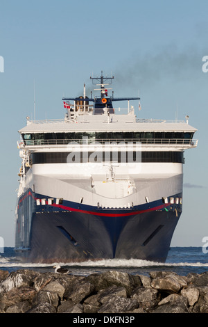 Color Line Superspeed Klasse Ro/Pax-Fähre kommt in Hirtshals, Dänemark. Stockfoto