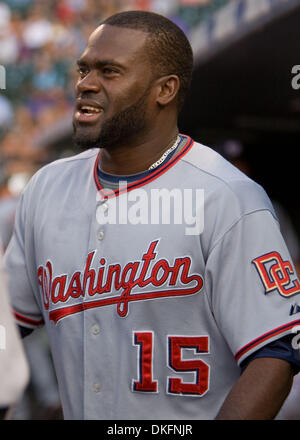 7. Juli 2009-Uhren - Denver, Colorado, USA - Washington Nationals Shortstop CRISTIAN GUZMAN von der Trainerbank bei einem 4-5 zu den Colorado Rockies im Coors Field. (Kredit-Bild: © Don Senia Murray/ZUMA Press) Stockfoto