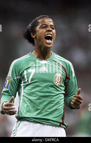 10. Juli 2009 - Houston, Texas, USA - GIOVANI DOS SANTOS (#17) von Mexiko drückt einige Frustration. Panama und Mexiko 1: 1 im Reliant Stadium gebunden. (Kredit-Bild: © Diana Porter/Southcreek Global/ZUMA Press) Stockfoto