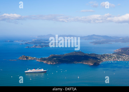 Queen Mary II besucht die Bay of Islands, Northland, North Island, Neuseeland, Pazifik Stockfoto