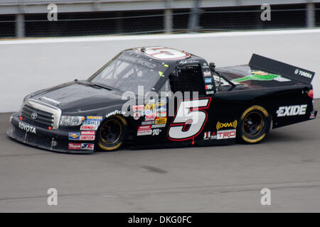 13. Juni 2009 - Brooklyn, Michigan, USA - 13. Juni 2009: Mike Skinner (5) Köpfe in Kurve 1.  NASCAR Michigan 200 fand auf dem Michigan International Speedway in Brooklyn, Michigan (Credit-Bild: © Alan Ashley/Southcreek Global/ZUMApress.com) Stockfoto