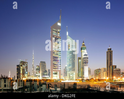 Burj Khalifa und die Twin Towers, Dubai, Vereinigte Arabische Emirate, Asien Stockfoto