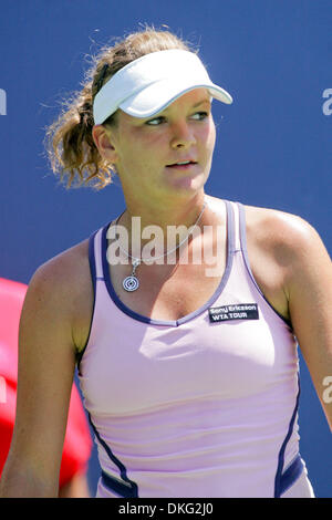 27. Juli 2009 - Stanford, Kalifornien, USA - SORANA CIRSTEA (ROU) gegen Agnieszka Radwanska (POL), nicht abgebildet, in der ersten Runde spielen bei der Bank of West Classic, Sony Ericsson WTA tour, Damen-Tennis-Turnier in der Taube Familie Tennisstadion in Stanford, Kalifornien (Credit-Bild: © Konstandinos Goumenidis/Southcreek Global/ZUMA Press) Stockfoto