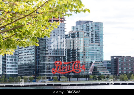 Legendären historischen Pepsi-Cola Schild auf Long Island City, New York Stockfoto