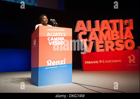 Bologna, Italien. 4. Dezember 2013. Die Minister CÃƒ © Cile Kyenge bei Unipol Arena Casalecchio, während seines Treffens mit Matteo Renzi.Photo: Michele Lapini/NurPhoto Credit: Michele Lapini/NurPhoto/ZUMAPRESS.com/Alamy Live News Stockfoto