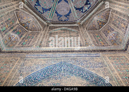 Dekorative Wand innen Pehlivan Mahmud Mausoleum, Ichan Kala, Chiwa, Usbekistan Stockfoto