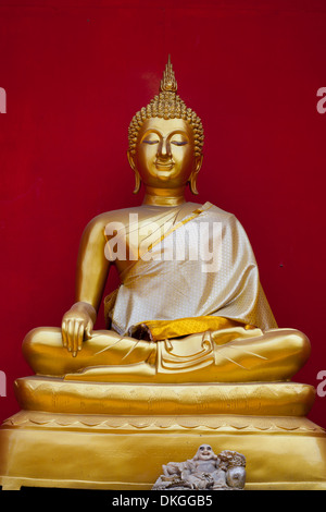 Buddha-Statue im Wat Buppharam, Chiang verstümmeln, Thailand, Asien Stockfoto