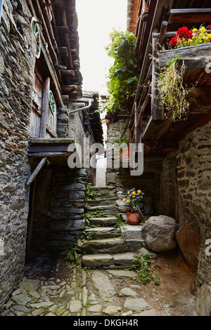 Steinhäuser in Soglio, Graubünden, Schweiz Stockfoto