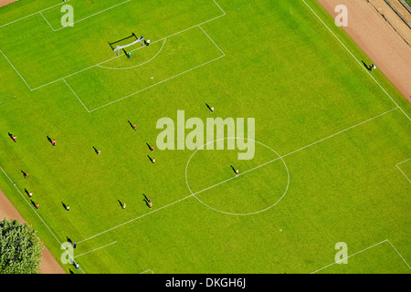 Jugend-Fußballspiel, Heitersheim, Baden-Württemberg, Deutschland, Luftaufnahme Stockfoto