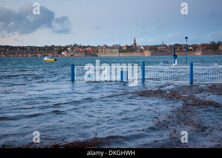 Lokale Überschwemmungen bei Hochwasser am 5. Dezember in Berwick-upon-Tweed in Northumberland, England. Stockfoto