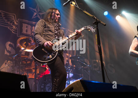 Inverness, Schottland. 5. Dezember 2013.  Black StarRider durchführen, bei der Ironworks(Inverness, United Kingdom) Credit: Thomas Bisset/Alamy Live News Stockfoto