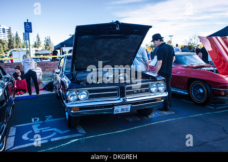 Ein 1964 Pontiac GTO auf der Motor4toys-Veranstaltung in Woodland Hills, Kalifornien Stockfoto