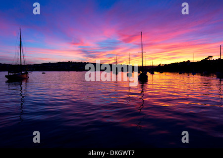 Spektakulärer Sonnenuntergang, Hafen von Falmouth, Cornwall, England, Vereinigtes Königreich, Europa Stockfoto