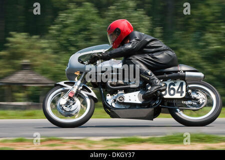 7. August 2009 - Alton, Virginia, USA - 9. August 2009: American Historic Racing Motorcycle Association (Kredit-Bild: © Mark Abbott/Southcreek Global/ZUMApress.com) Stockfoto