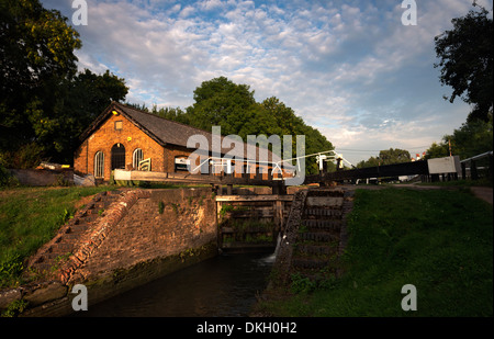 Marsworth Top Lock Nr. 45 Bulbourne Grand Union Canal in der Nähe von Tring Herts UK Stockfoto