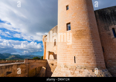 Das Schloss Bellver aus dem 14. Jahrhundert, Palma De Mallorca, Mallorca, Balearen, Spanien, Europa Stockfoto