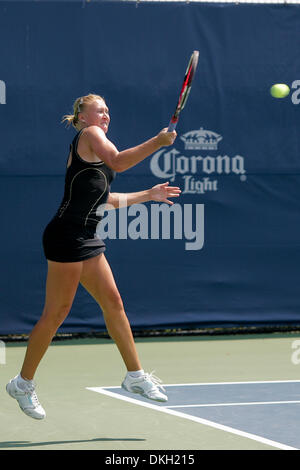 15. August 2009 - Toronto, Ontario, Kanada - 15. August 2009: Großbritanniens Elena Baltacha am Eröffnungstag bei den Frauen Rogers Cup Tennis gespielt im Rexall Centre, York University in Toronto, ON. (Kredit-Bild: © Steve Dachgaube/Southcreek Global/ZUMApress.com) Stockfoto