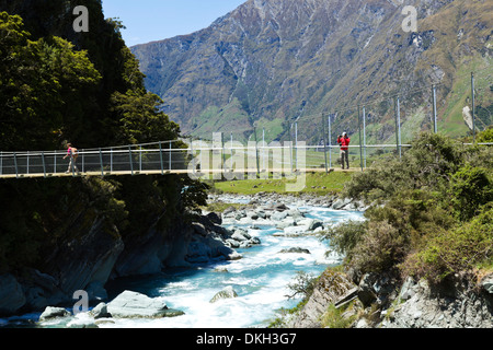 Eine Drehbrücke über Neuseeland River auf der Südinsel Stockfoto