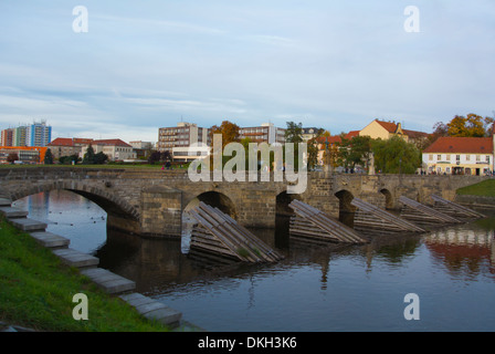 Stein am steinernen Brücke über Fluss Otava Písek Stadt Südböhmens Zentralregion Tschechische Republik Europa Stockfoto