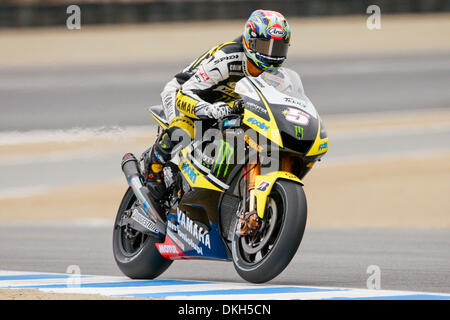 5. Juli 2009 - Monterey, Kalifornien, USA - 5. Juli 2009: Colin Edwards, Houston, Texas, Fahrten #5 Motorrad für das Monster Yamaha Tech 3 Team während MotoGP Warm-up auf dem Mazda Raceway Laguna Seca in Monterey, Kalifornien MotoGP 8. Rennen heute, am statt soll 5. Juli 2009 um 14:00 Uhr PST vor seiner nächsten Station in Deutschland. (Kredit-Bild: © Konsta Goumenidis/Sou Stockfoto