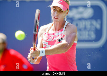 27. Juli 2009 - Stanford, Kalifornien, USA - 27. Juli 2009: Elena Dementieva (RUS) gegen Anne Keothavong (GBR), nicht in der ersten Runde spielen bei der Bank of West Classic, Sony Ericsson WTA Tour, Damen-Tennis-Turnier in der Taube Familie Tennisstadion in Stanford Kalifornien abgebildet (Credit-Bild: © Konsta Goumenidis/Southcreek Global/ZUMApress.com) Stockfoto