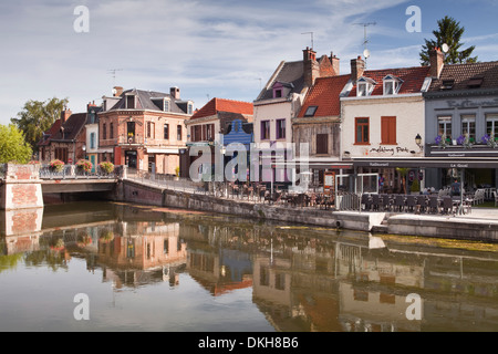 Läden und Häuser in Saint-Leu Bezirk von Amiens, Somme, Picardie, Frankreich, Europa Stockfoto