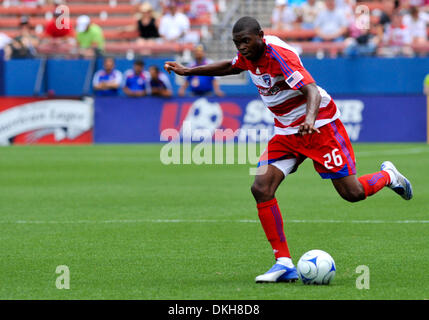 FC Dallas Mittelfeldspieler Anthony Wallace dribbelt den Ball als die Erdbeben-Reise zum FC Dallas für ein 2: 2-Unentschieden. (Kredit-Bild: © Steven Leija/Southcreek Global/ZUMApress.com) Stockfoto