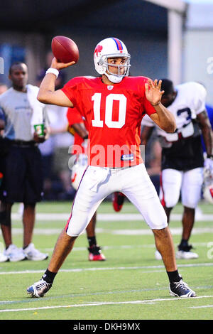 Buffalo Bills quarterback Gibran Hamdan Sets zu werfen in die Tasche Durring Donnerstagabend Praxis am St. John Fisher College in Rochester, NY (Credit-Bild: © Michael Johnson/Southcreek Global/ZUMApress.com) Stockfoto