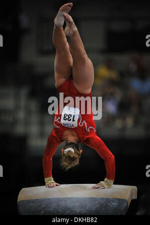 VISA Gymnastik Meisterschaft 2009, Tag2 von der Frauen Konkurrenz im American Airlines Center.  Jana Bieger am Sprung. (Kredit-Bild: © Steven Leija/Southcreek Global/ZUMApress.com) Stockfoto