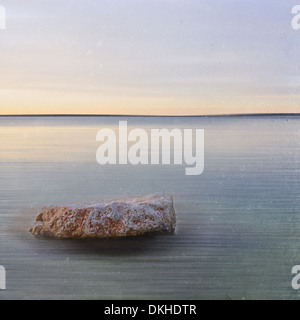 Abstrakten Blick auf Sonnenuntergang über Adria, Insel Pag, Kroatien, Europa Stockfoto