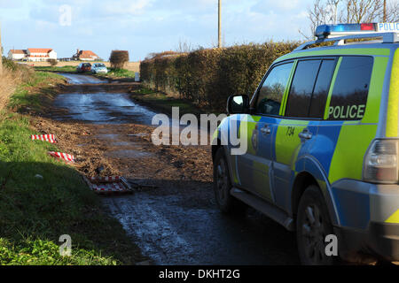 Walcott, Norfolk, Großbritannien. 6. Dezember 2013.  Die größte Brandung seit 1953 Hits Walcott Übernachtung & verursachte große Schäden. Bewohner waren gestern zu ihrer eigenen Sicherheit evakuiert worden. Bildnachweis: Paul Lilley/Alamy Live-Nachrichten Stockfoto