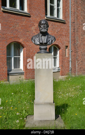 Bueste Rudolf Virchow, Charite, Berlin, Deutschland / Büste Stockfoto