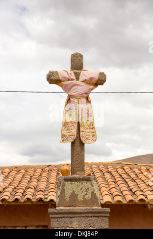 Religiöses Denkmal in Raqchi, Cusco Region, Peru, Südamerika Stockfoto