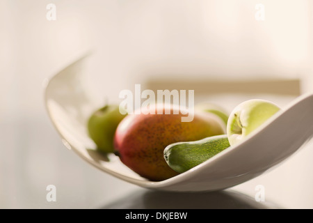 Nahaufnahme von Obst in Schale Stockfoto