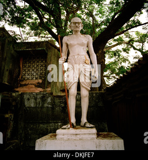 Mahatma Gandhi in Chennai Madras in Tamil Nadu in Indien in Südasien. Carving Art Held Helden Unabhängigkeit indische Geschichte Skulptur Mann Reisen Stockfoto