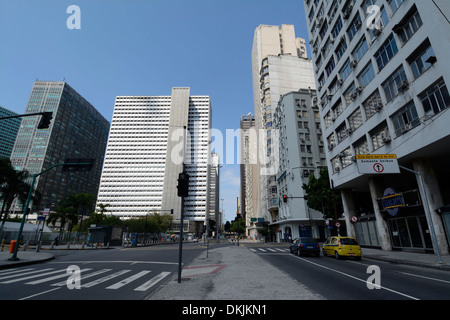 Teil des Geschäft Bezirk von Avenida Republica Chile, eine breite Straße in Rio De Janeiro, Brasilien, Stockfoto