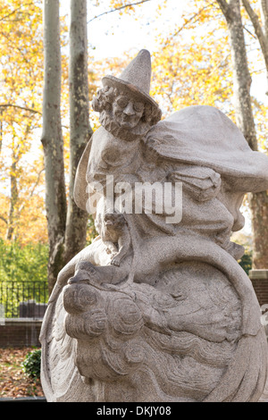 Mutter Gans Statue, Central Park im Herbst, NYC Stockfoto