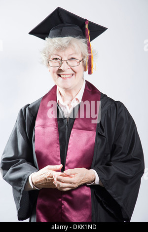 Ältere Frau Stufe College Stockfoto
