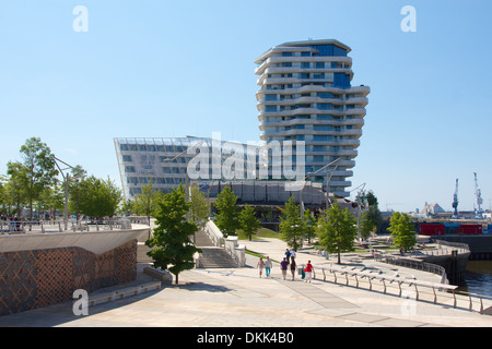 Unilever HQ und Marco-Polo-Tower condominium in der Hamburger HafenCity. Stockfoto