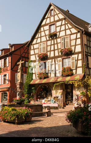 Elk213-2413v Frankreich, Elsass, Kayserberg, Fachwerkhäuser Stockfoto