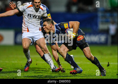 Castres, Frankreich. 6. Dezember 2013. Heineken Cup Rugby. Castres versus Fischadler. Remy Grosso (cas). Castres gewann die enge Match mit einem Score von 15: 9. Bildnachweis: Aktion Plus Sport/Alamy Live-Nachrichten Stockfoto