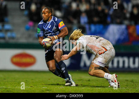 Castres, Frankreich. 6. Dezember 2013. Heineken Cup Rugby. Castres versus Fischadler. Seremaia Bai (cas). Castres gewann die enge Match mit einem Score von 15: 9. Bildnachweis: Aktion Plus Sport/Alamy Live-Nachrichten Stockfoto