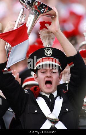 1. Januar 2010 führt - Pasadena, Kalifornien, USA - The Ohio State Buckeyes Band während der 96. Rose Bowl-Spiel gegen die Oregon Ducks. (Kredit-Bild: © Ringo Chiu/Zuma Press) Stockfoto