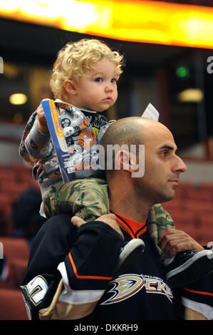 19. November 2009 - schlagen Anaheim, Kalifornien, USA - NHL Hockey - The Anaheim Ducks die Tampa Bay Lightning 4, 3 in der Overtime. (Kredit-Bild: © Scott Mitchell/ZUMA Press) Stockfoto