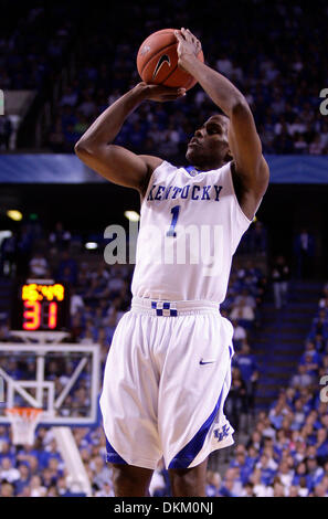 Kentuckys Darius Miller stellen wie Kentucky Reiter 92-63 auf Samstag, 21. November 2009 in Lexington, Kentucky Foto von Mark Cornelison besiegte in zwei seiner 5 Punkte | Personal. (Kredit-Bild: © Lexington Herald-Leader/ZUMApress.com) Stockfoto